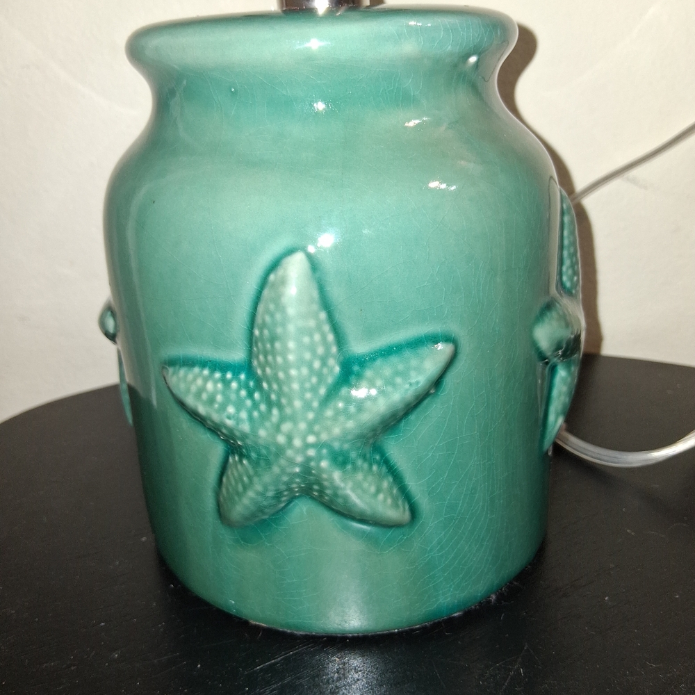 Green Starfish Table Lamp - Picture 2 of 4